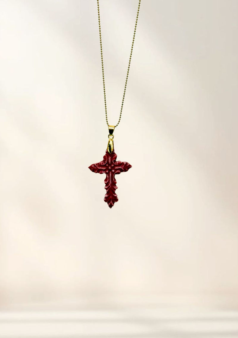 Cruz Repujada con cadena de bolitas