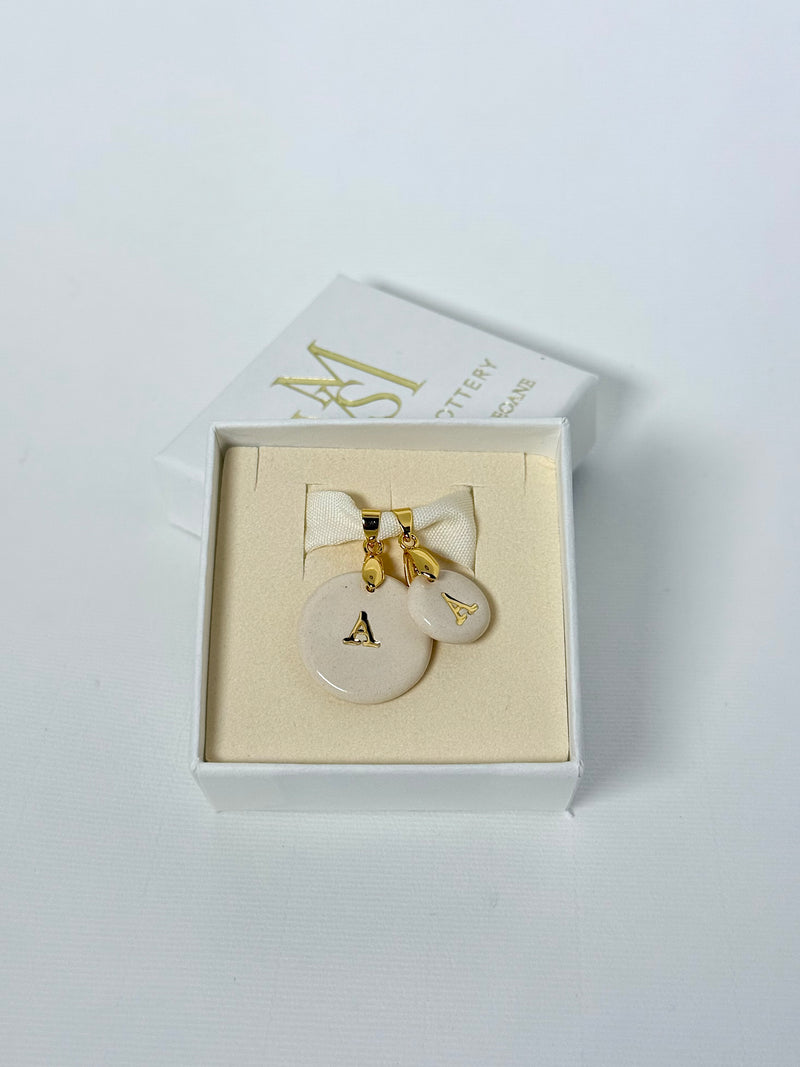 Medallas personalizadas una inicial sin cadena