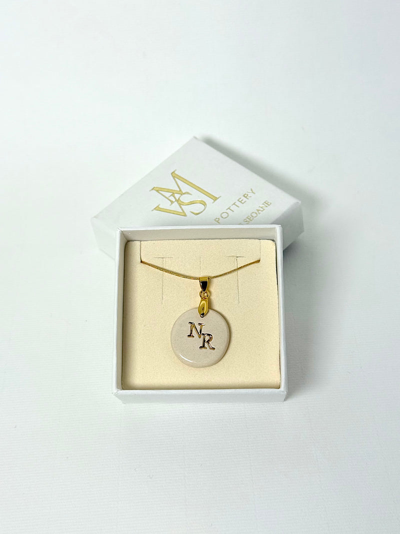 Medallas personalizadas varias iniciales con cadena