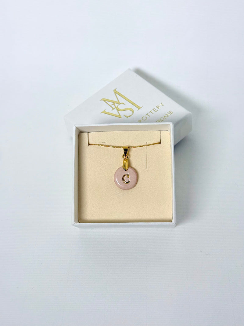 Medallas personalizadas una inicial con cadena