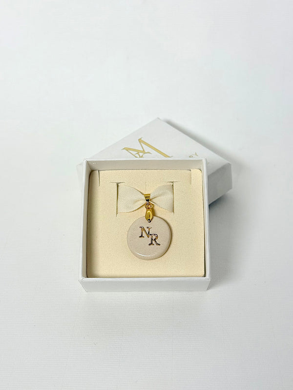 Medallas  personalizadas varias iniciales sin cadena